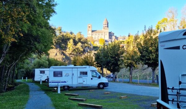 Aire de camping-car de Saint-Nectaire (Puy de Dôme) — Photo 2
