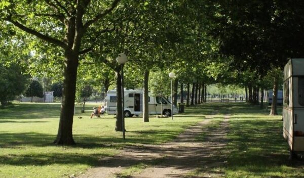 Aire de camping-car de Bruère-Allichamps (Cher)