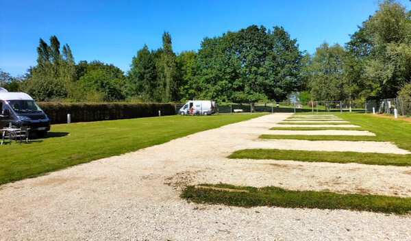 Aire de camping-car de Les Villages Vovéens (Eure et Loir) — Photo 2