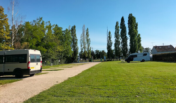 Aire de camping-car de Les Villages Vovéens (Eure et Loir) — Photo 3