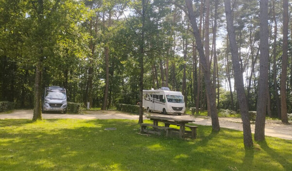 Aire de camping-car de Céré-la-Ronde, Les Pins (Indre et Loire)