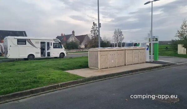 Aire de camping-car de Saint-Genouph (Indre et Loire) — Fotoğraf 3