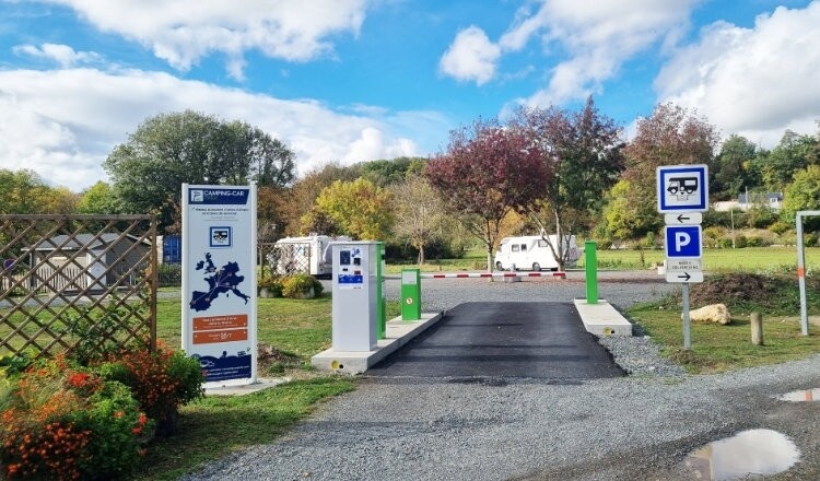 Aire de camping-car de Veigné (Indre et Loire) — Area Autocaravanas in Veigné