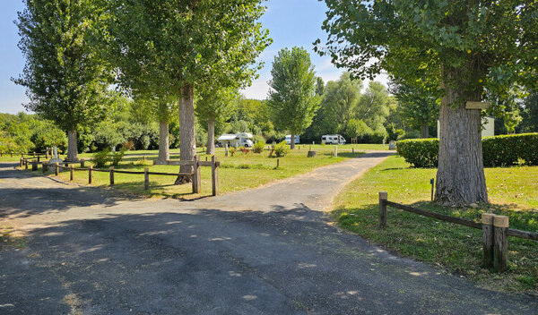 Camping de mon Village de Châtillon-sur-Indre (Indre) — Photo 2