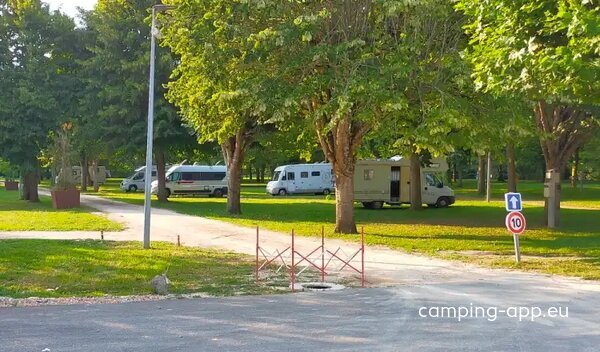Camping de mon Village de Montoire-sur-le-Loir (Loir et Cher) — Photo 4