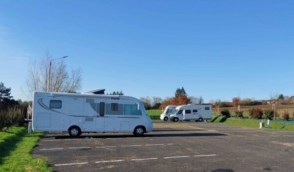 Aire de camping-car de Saint-Aignan (Loir et Cher) — Photo 2
