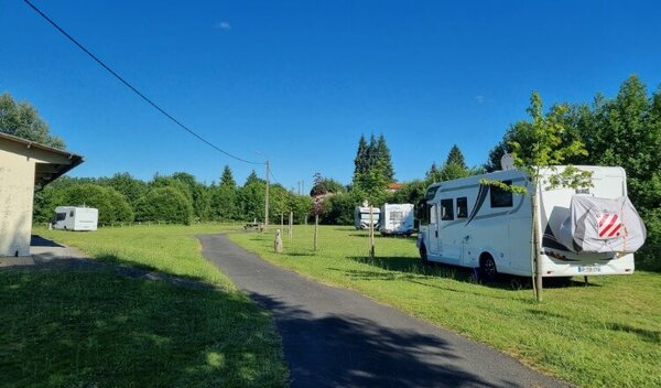 Camping de mon Village de Azay-sur-Thouet (Deux Sèvres) — Photo 2