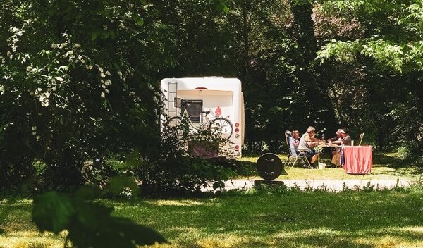 Camping de Melle, Fontaine de Villiers (Deux Sèvres) — Photo 2