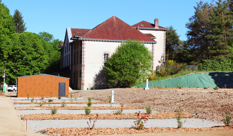 Aire de camping-car de Chaptelat (Haute Vienne) — Camperplads in Chaptelat