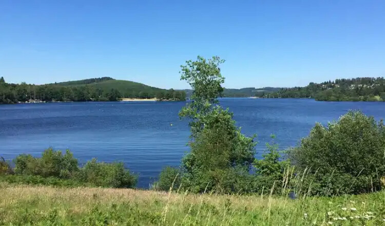 Aire de camping-car de Nedde (Haute Vienne) — Cámping in Nedde