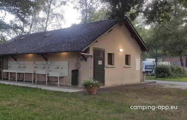Aire de camping-car de Nedde (Haute Vienne) — Photo 6