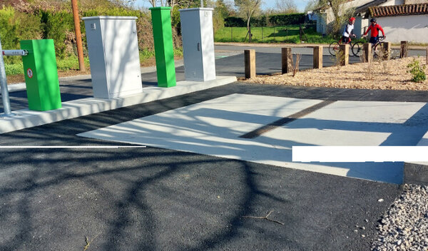 Aire de camping-car de Pressac (Vienne) — Photo 2