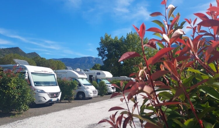 Aire de camping-car de Quillan, Coeur du Pays Cathare (Aude) — Ställplats in Quillan