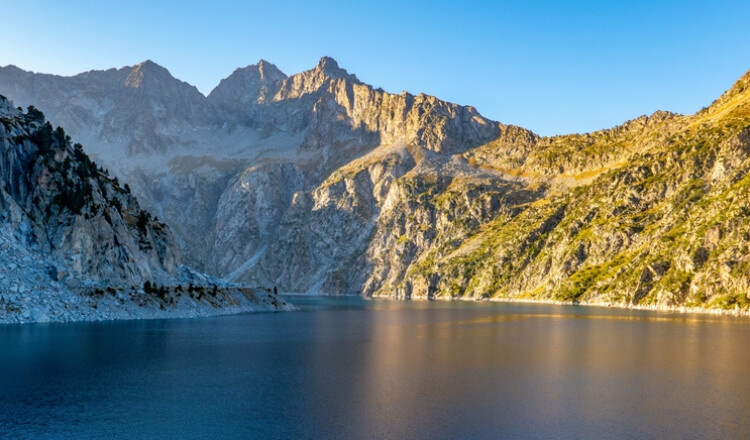 Aire de camping-car de Aragnouet, Reserve naturelle du neouvielle (Hautes Pyrénées) — Місце для кемперів in Aragnouet