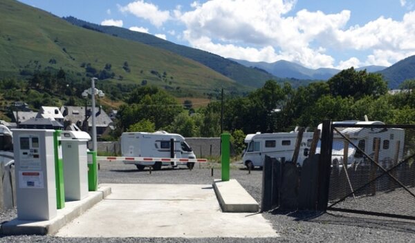 Aire de camping-car de Aragnouet, Reserve naturelle du neouvielle (Hautes Pyrénées)