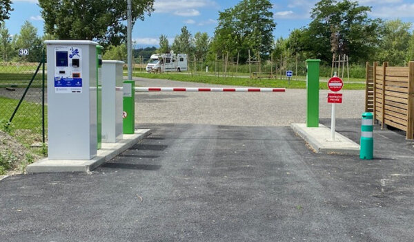 Aire de camping-car de Bours - Le Lac (Hautes Pyrénées) — Photo 3
