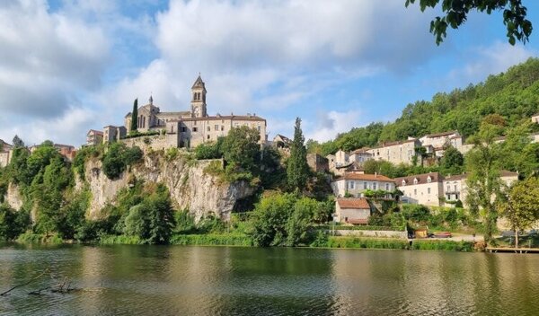 Aire de camping-car de Albas (Lot) — Photo 2