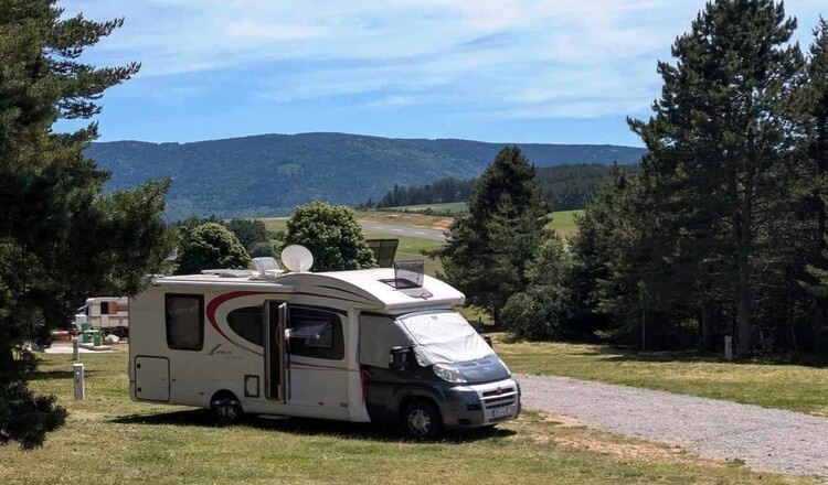 Aire de camping-car de Mende (Lozère) — 露营车营地 in Mende