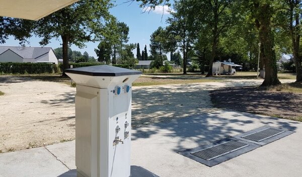 Aire de camping-car de Brain-sur-Allonnes (Maine et Loire) — Photo 2
