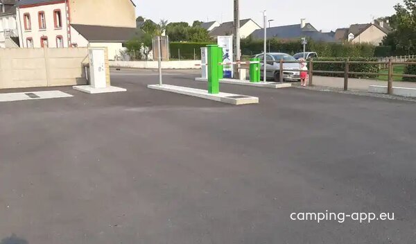 Aire de camping-car de Renazé (Mayenne) — Photo 5