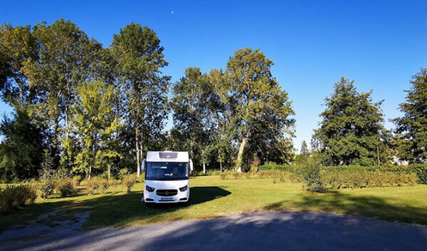 Aire de camping-car de Bazouges-Cré-sur-Loir, Le Vieux Pont (Sarthe) — Photo 3