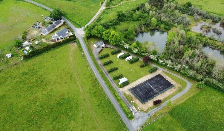Aire de camping-car de La Bruère-sur-Loir (Sarthe) — Ställplats in La Bruère sur Loir