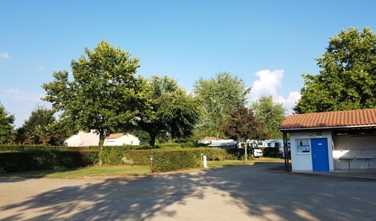 Aire de camping-car de Mouilleron-Saint-Germain, La Prée du Pavé (Vendée) — Sítio para autocaravanas in Mouilleron Saint Germain