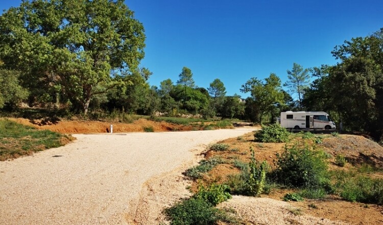 Aire de camping-car de Cabasse, L'Abbaye (Var) — Campervan Site in Cabasse