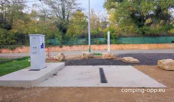 Aire de camping-car de Salernes (Var) — Photo 4