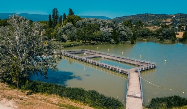 Aire de camping-car de Apt, Pays du Luberon (Vaucluse) — Photo 2