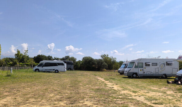 Aire de camping-car de Mormoiron, Lac des Salettes (Vaucluse) — Photo 3