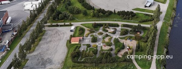 Iisalmen Liikennepuiston  P-alue