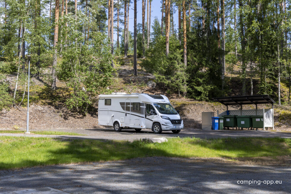 Kiipulan matkaparkki — Sp. parking dla kamperów in Turenki