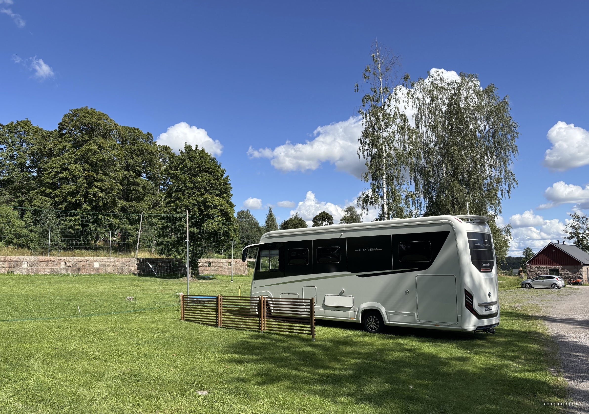 Backbyn Kartano Matkaparkki — Campervan Site in Espoo