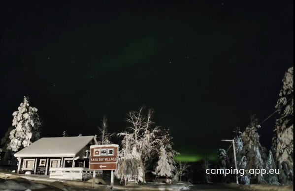 Aavasaksan Aurinkomaja / Aava Sky Village