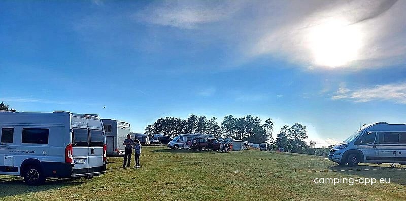 Camping Am Kluger See — Campingplats in Neustrelitz