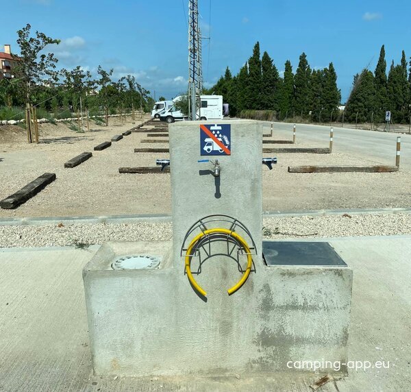 Área autocaravanes L`Aldea — Photo 3