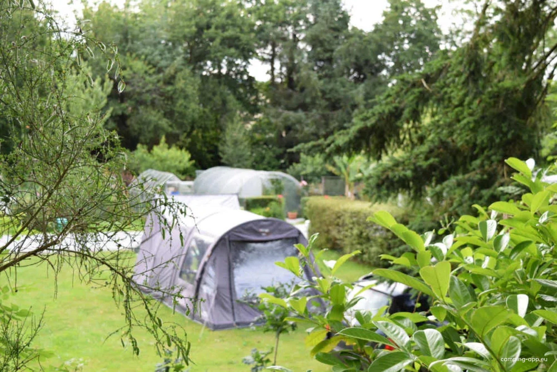 Camping La Pointe — Cámping in Saint-Coulitz