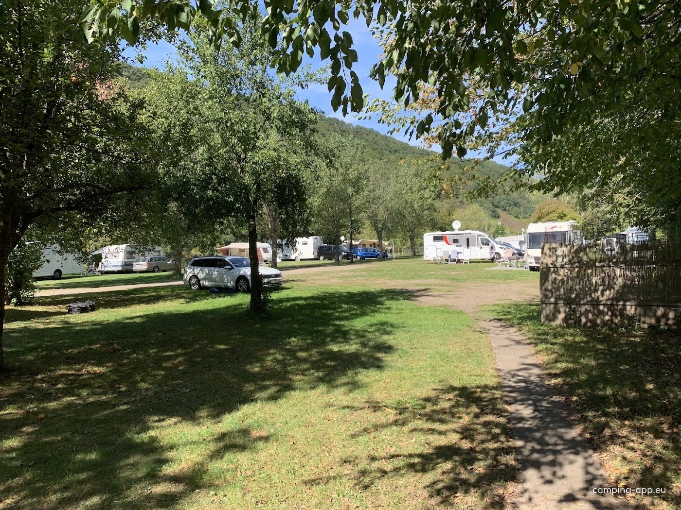 Campingplatz Neumagen-Dhron — Sítio de acampamento in Neumagen-Dhron