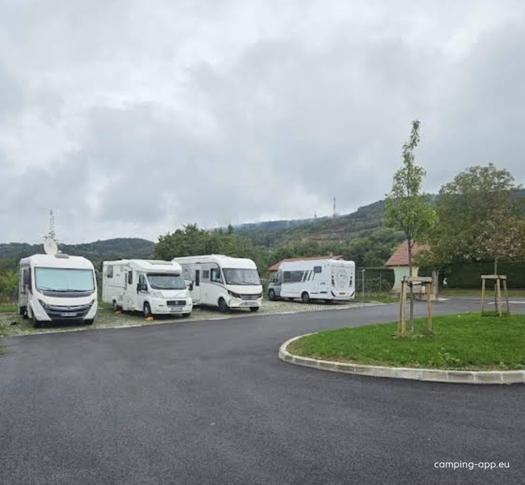 Aire Camping Car Cuiseaux — Stellplatz in Cuiseaux
