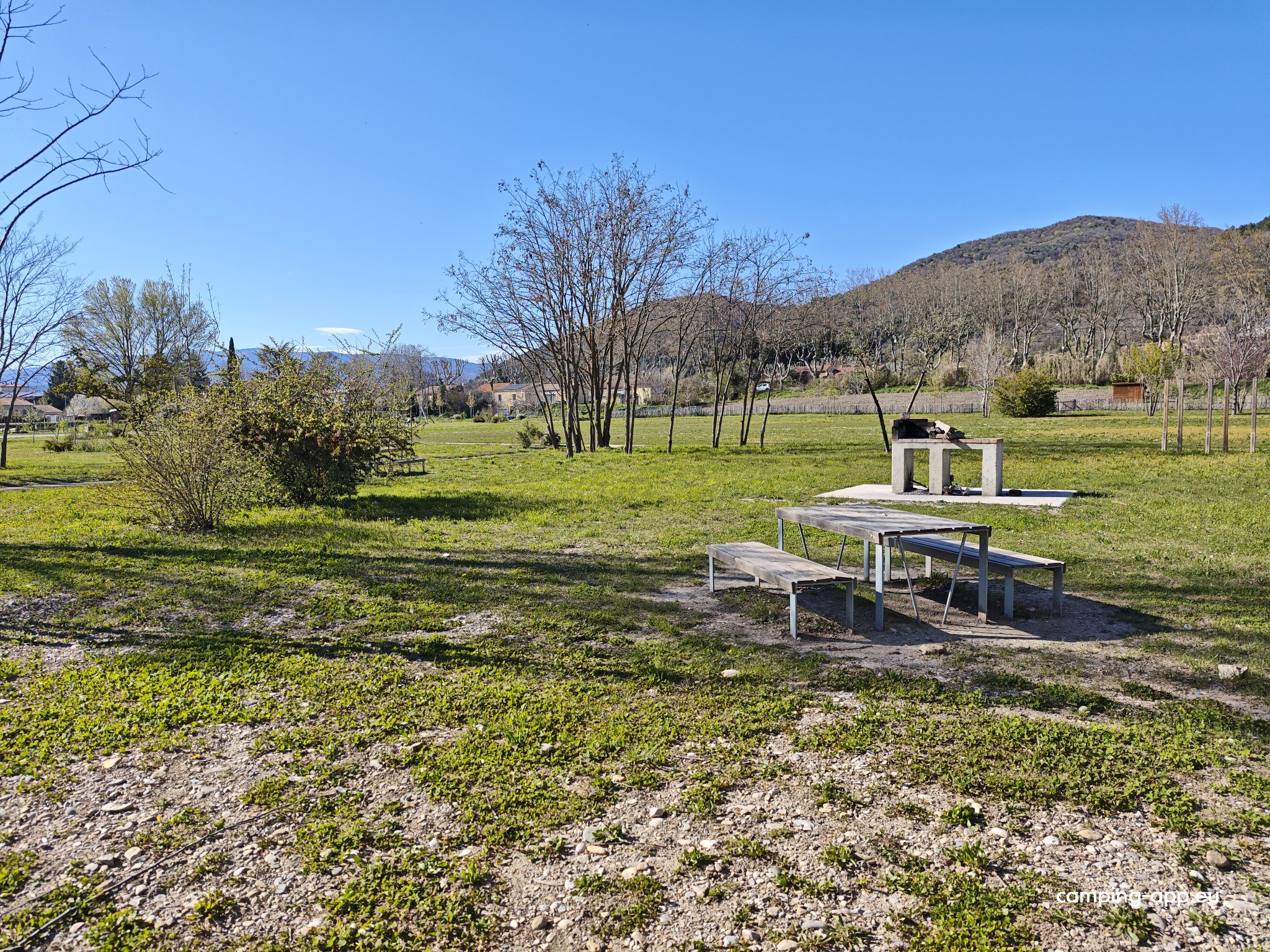 Aire Camping-Car Jean-Pierre Gouriou — Photo 3