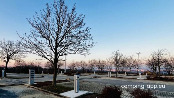 Roll&Rest - Wohnmobil- und Caravanstellplatz