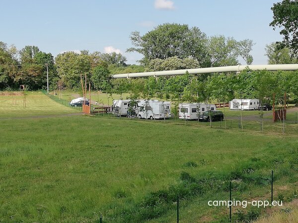 Camping am Zoo Zelčin