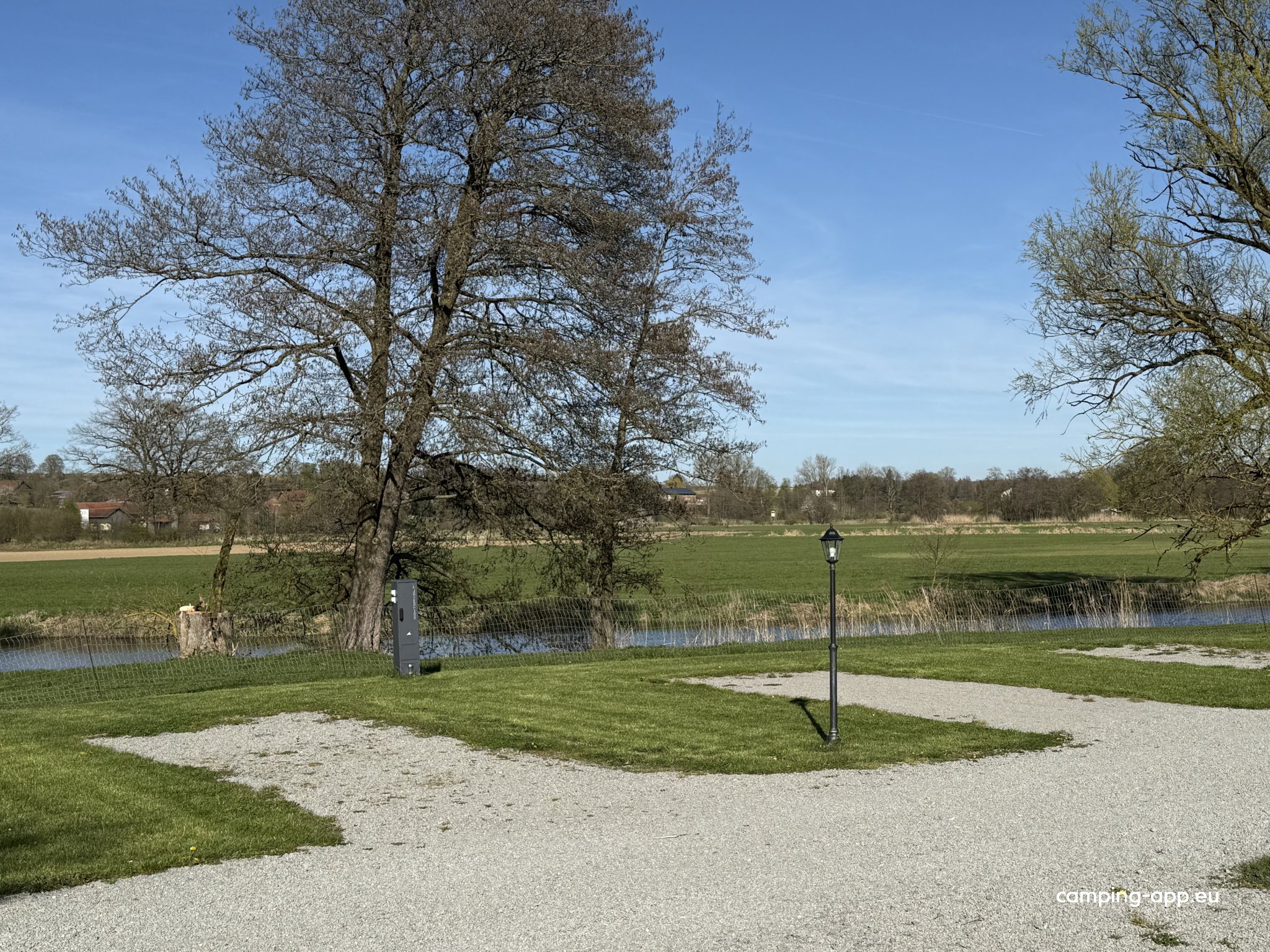 Wohnmobil Stellplatz Hirsch — Aire camping car in Bayerbach