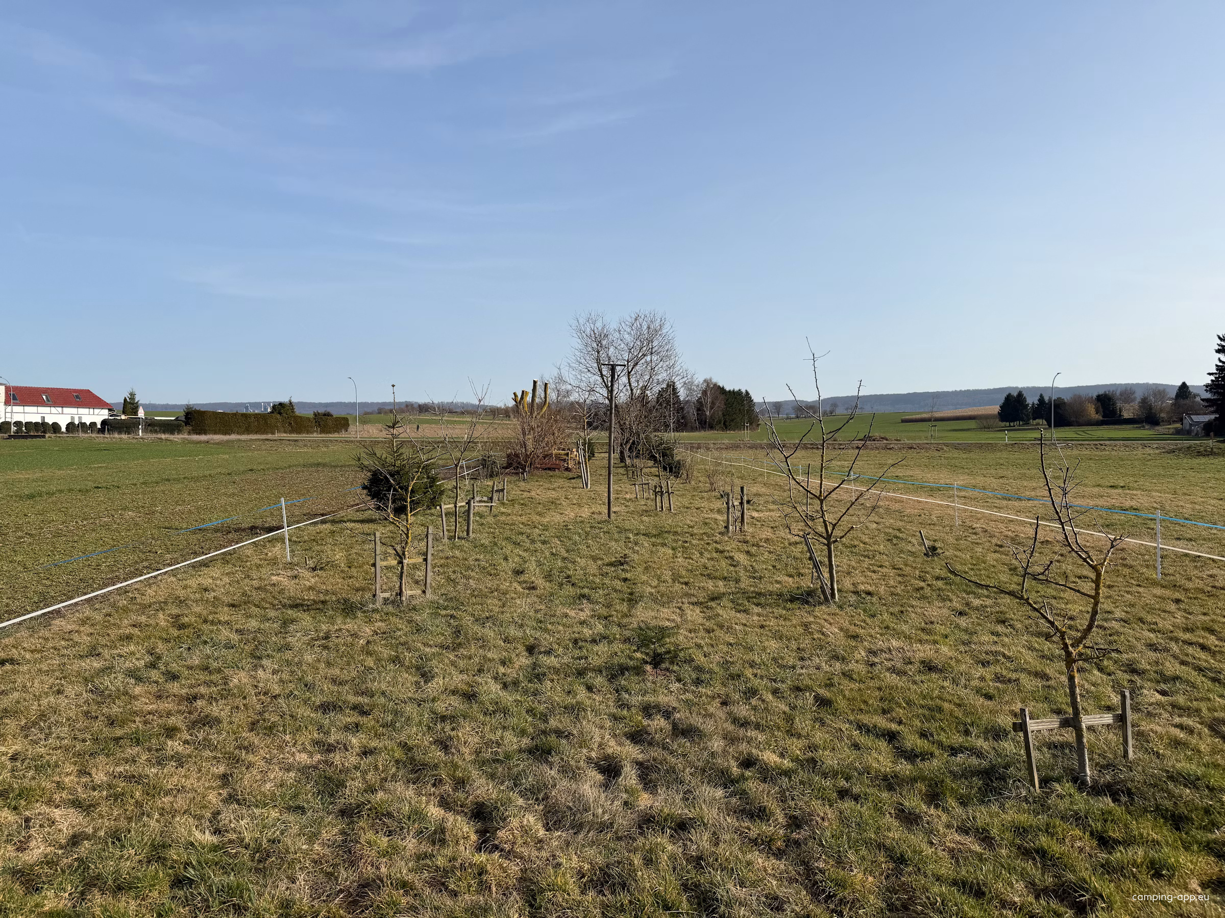 Idyllische Autarke Camperwiese — Privatgrundstück in Niederorschel