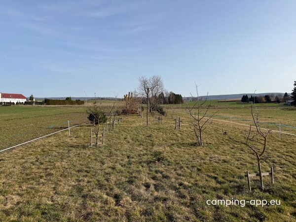 Idyllische Autarke Camperwiese — Foto 3
