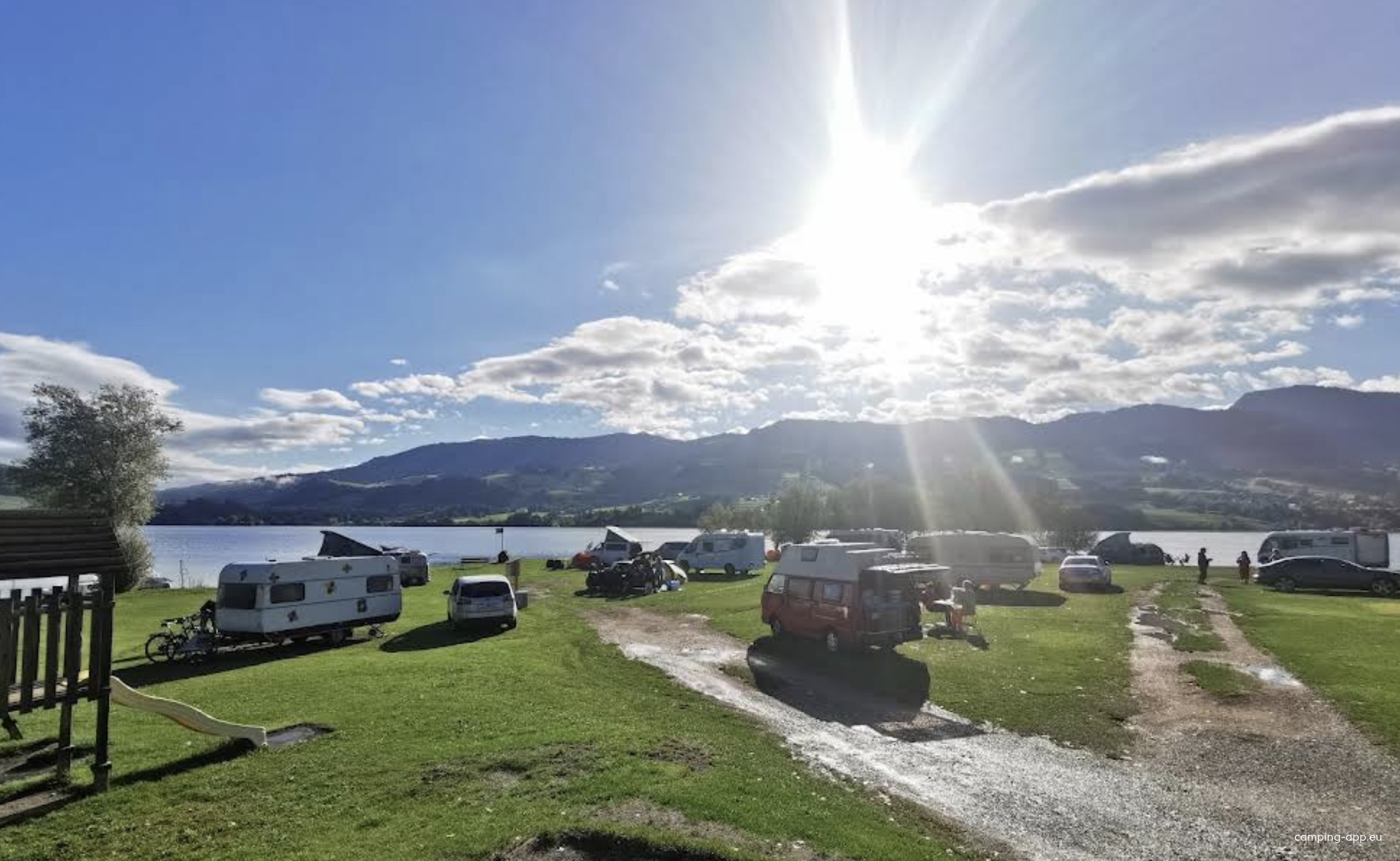 Camping du Lac — Camping Site in Pont-en-Ogoz