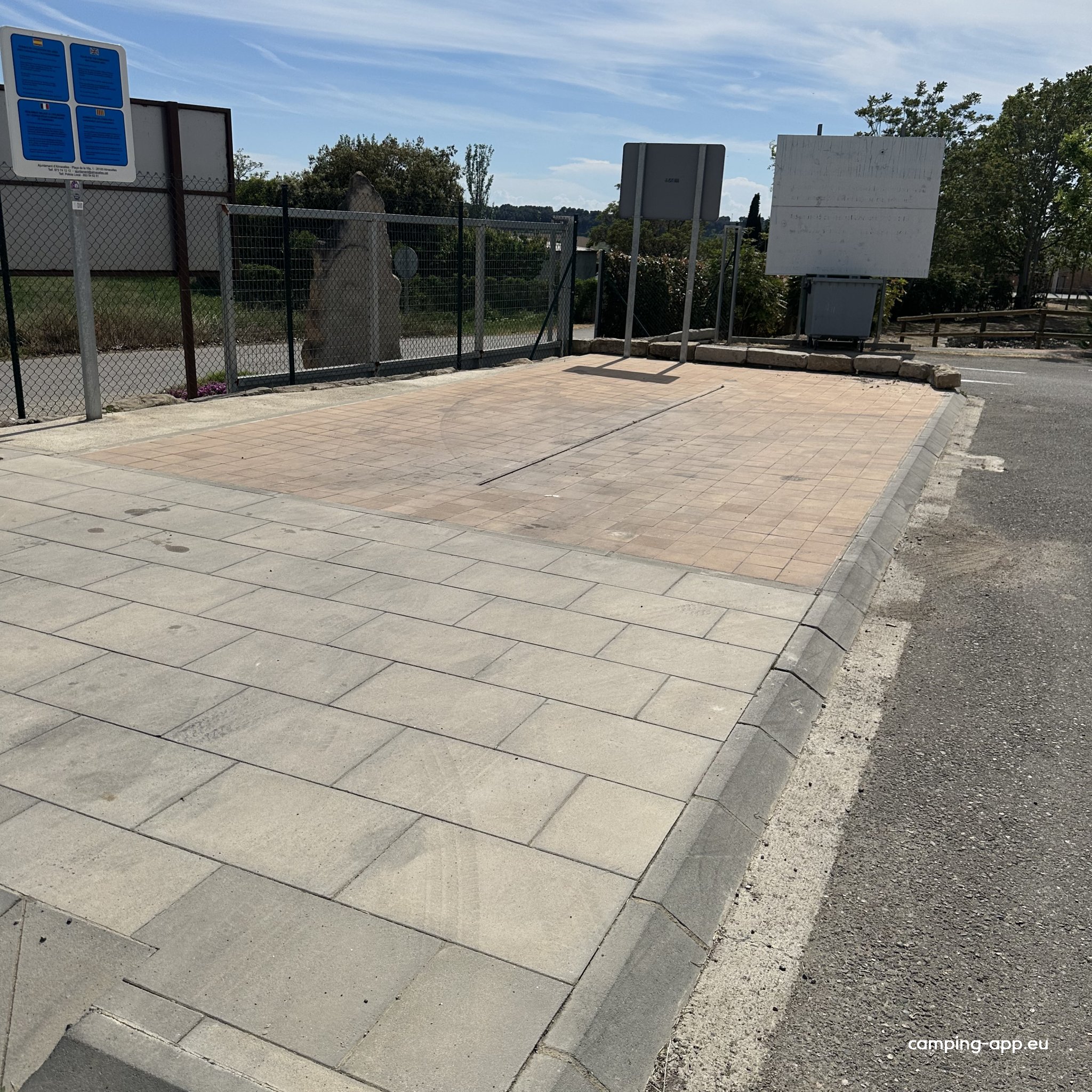 Stellplatz Almacelles — Photo 4