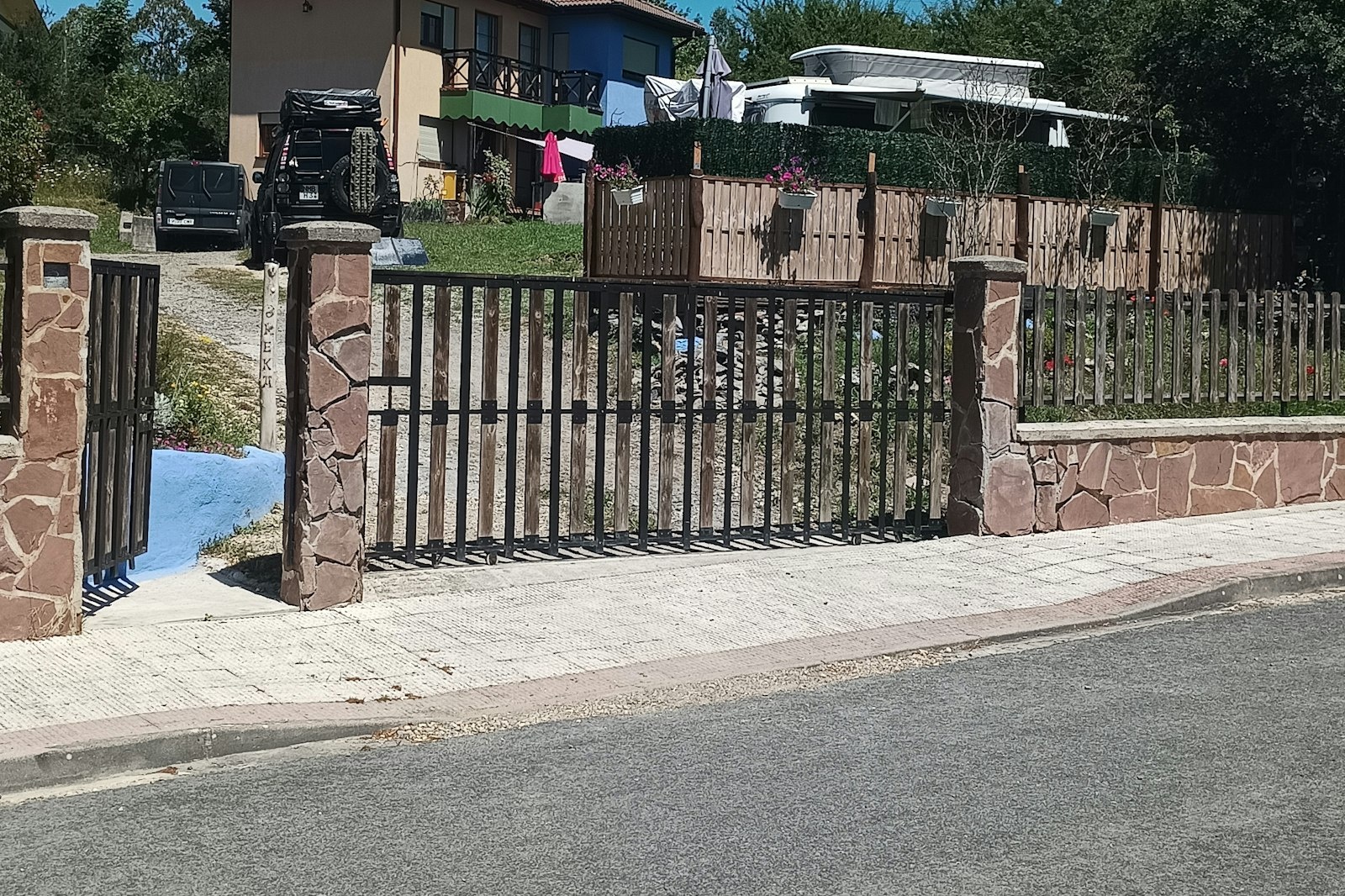 "OREKA IZARRA" — On private ground in Urcabustaiz