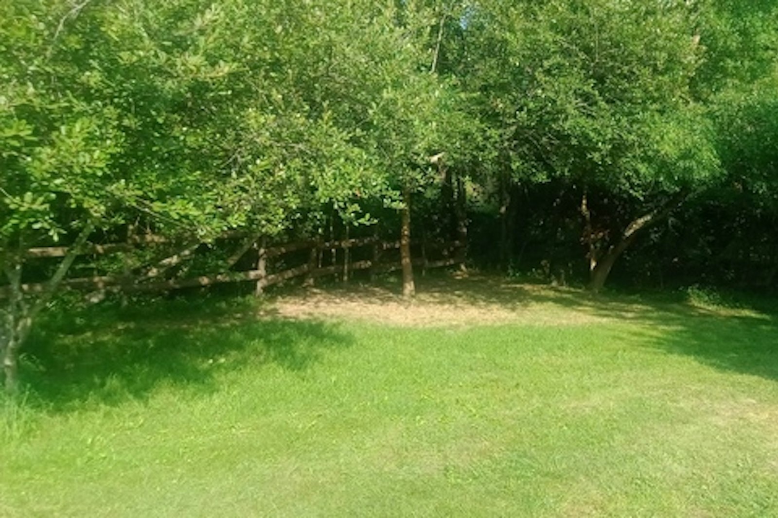 Camping à la ferme pédagogique Nomade — Camping Site in Damiatte